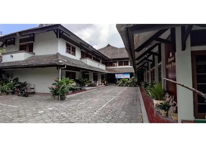 Komajaya Komaratih Hotel Tawangmangu